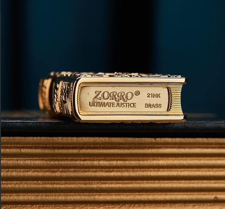 فندک بنزینی برند Zorro طرح کتاب مقدس (The Holy BIBLE) اورجینال - Image 8