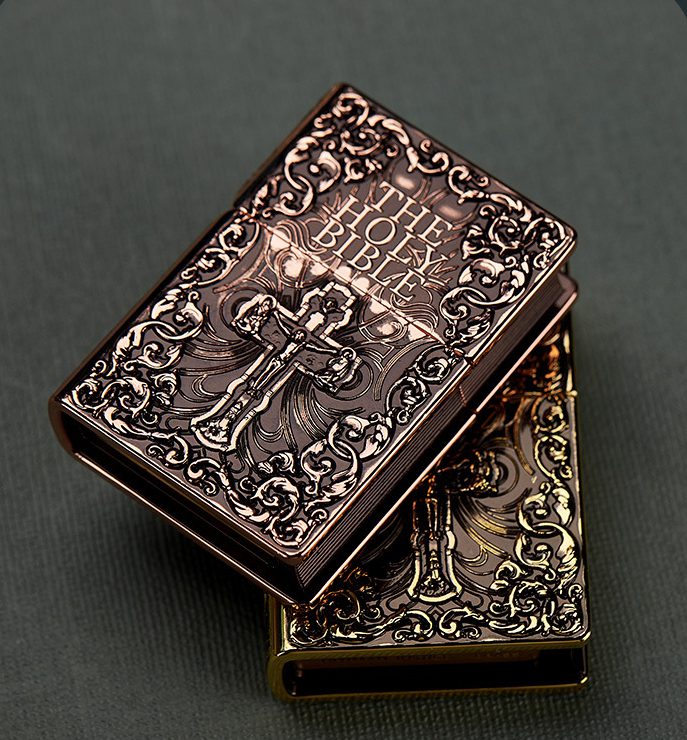 فندک بنزینی برند Zorro طرح کتاب مقدس (The Holy BIBLE) اورجینال - Image 9