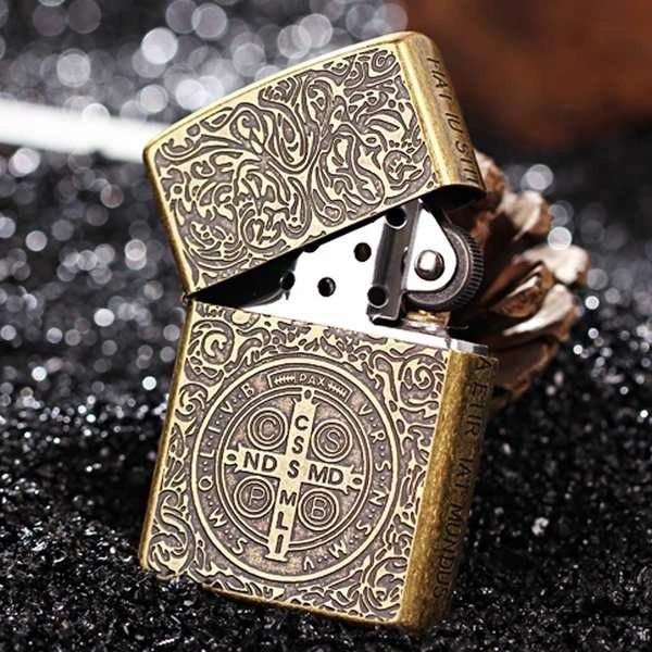 فندک_بنزینی_کنستانتین_ZORRO_(جعبه فلزی_حک _540_درجه)_print42o.ir