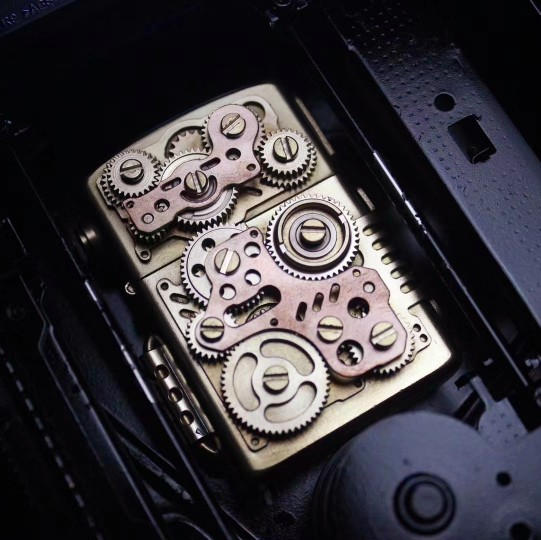 print42o.ir_فندک_بنزینی_Custom_Zippo_(طرح_چرخ_دنده)_Steampunk_Bridge_201