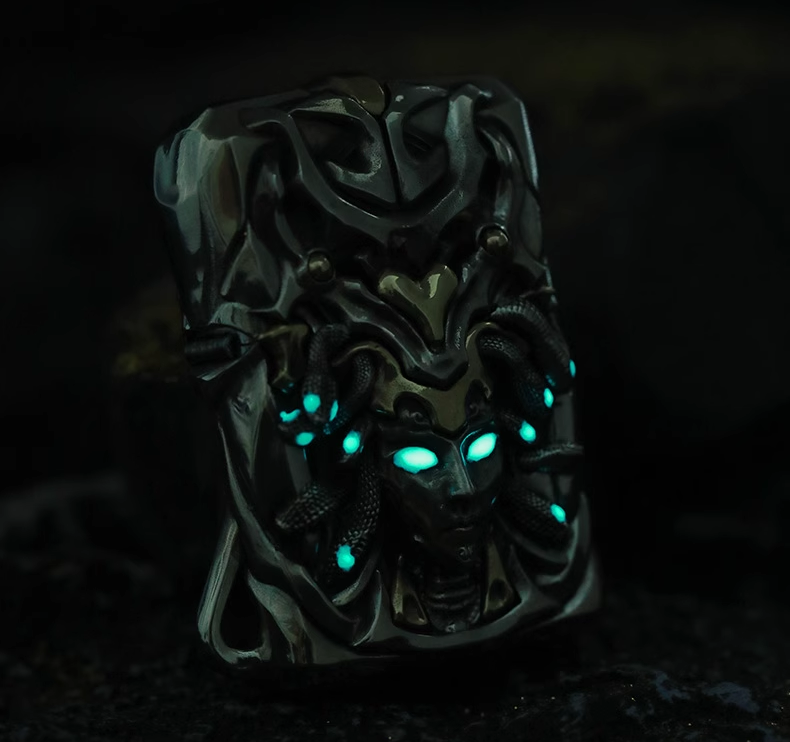 فندک_بنزینی_Custom_Zippo_طراحی_540_مدوسا_print42o.ir_08