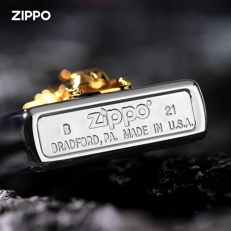 فندک_بنزینی_Custom_Zippo_طرح_برجسته_به_همراه_دستبند_print42o.ir_01