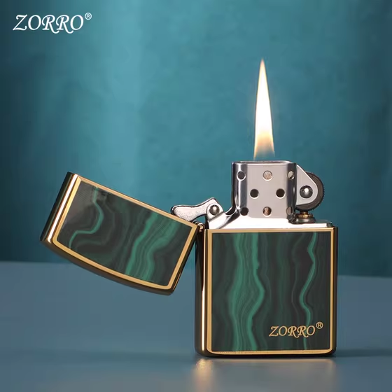 فندک_بنزینی_Zorro_رنگ_سبز_بدنه_لاکی_print42o.ir_05