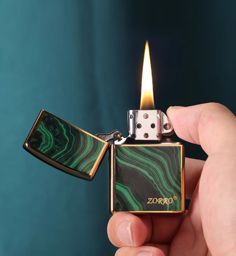 فندک_بنزینی_Zorro_رنگ_سبز_بدنه_لاکی_print42o.ir_01