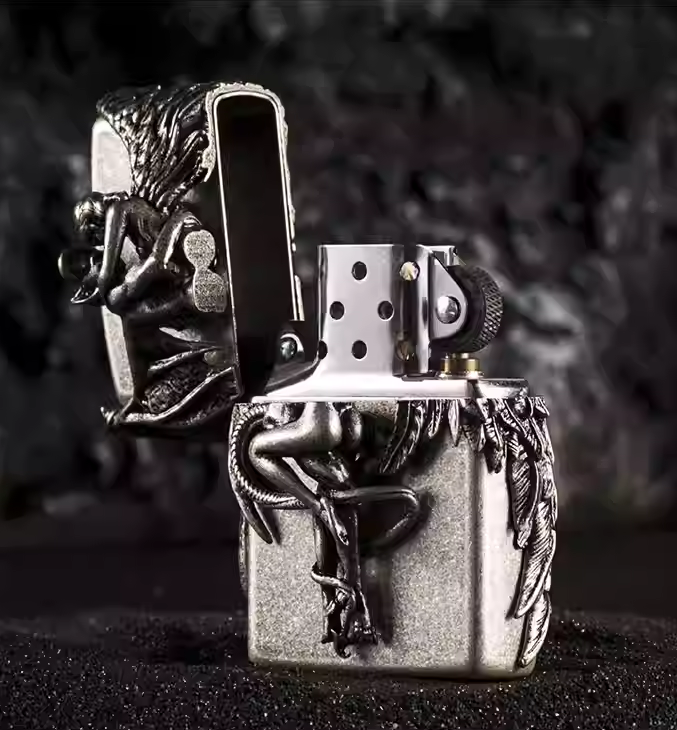 فندک_بنزینی_Custom_Zippo_طرح_برجسته_فرشته_و_شیطان_print42o.ir_02
