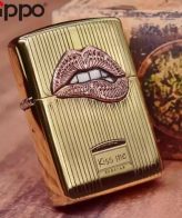 فندک_بنزینی_Custom_Zippo_طرح_برجسته_kiss_me_print42o.ir_