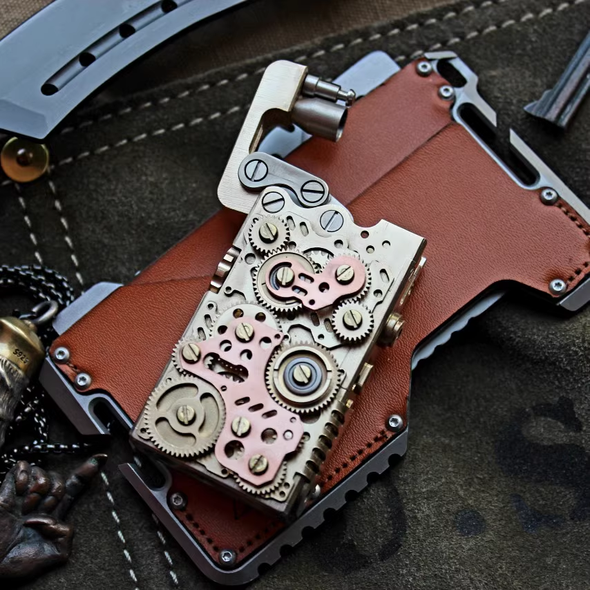 فندک_بنزینی_دست_ساز_مدل_Steampunk_دارای_قفل_احتراق_ print42o.ir_03